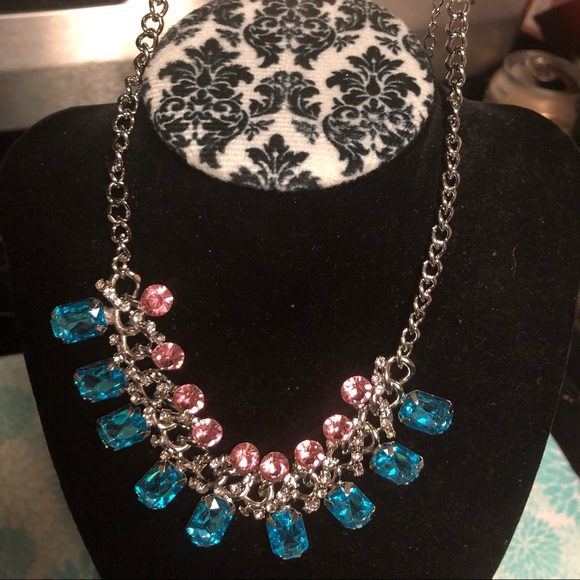 Miss C Colorful Costume Necklace & Earrings Set- 492 $15 or $12 w/offer 🎉 - Picture 1 of 4